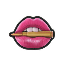 Нашивка Губи з набоєм рожеві PVC